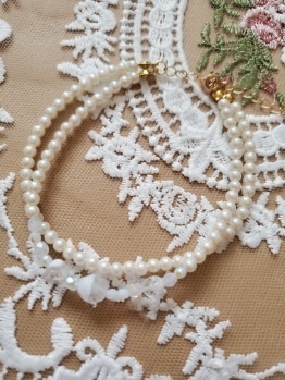 二連パールとチェコビーズのカラーブレスレット