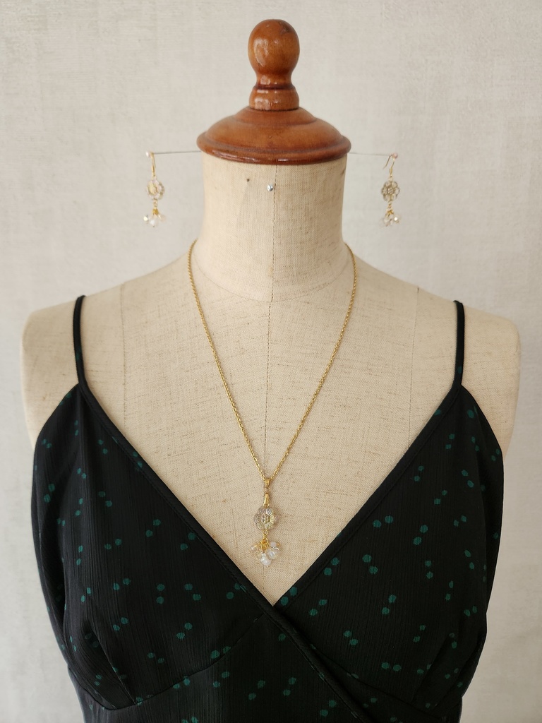 オパールフラワーシリーズ/ゴールド ピアス、ネックレスセットver