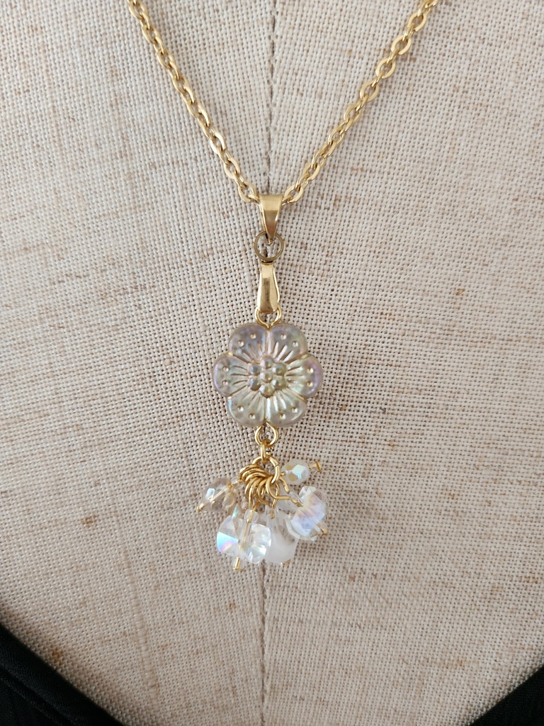 オパールフラワーシリーズ/ゴールド ピアス、ネックレスセットver