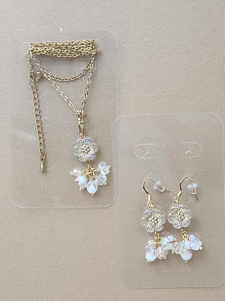 オパールフラワーシリーズ/ゴールド ピアス、ネックレスセットver