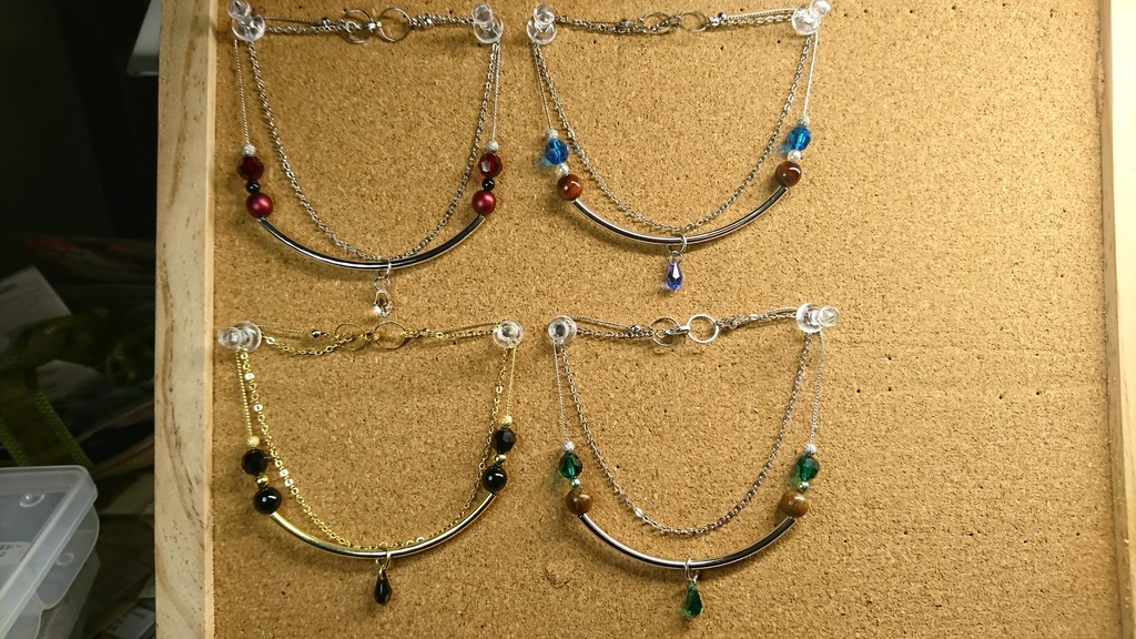 アーチャーネックレス