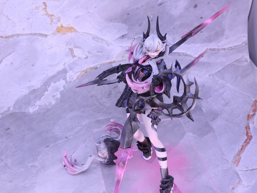 となも9)リリス
