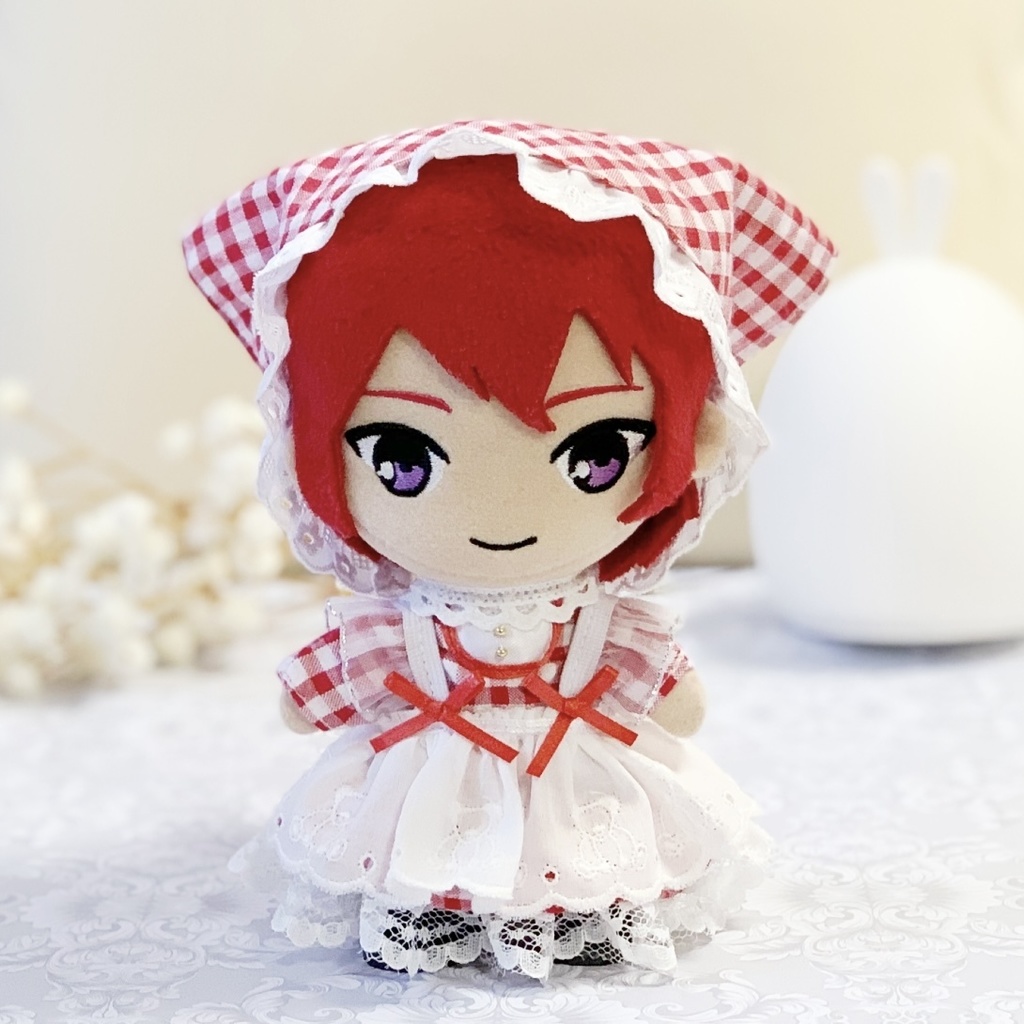 赤ずきんちゃんの赤チェックエプロンドレス