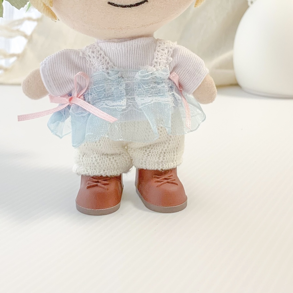 花冠のパステルレースビスチェのナチュラルコーデ