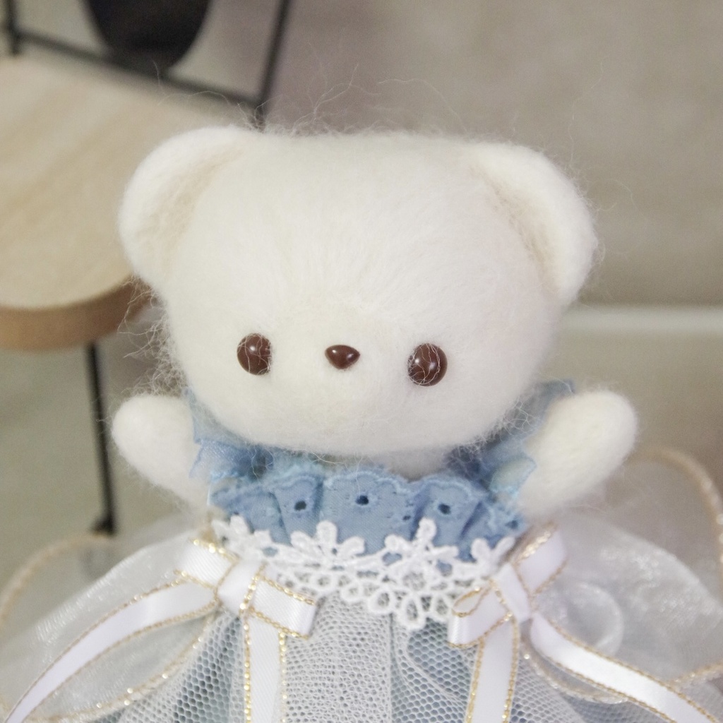 White bareの『マリン』