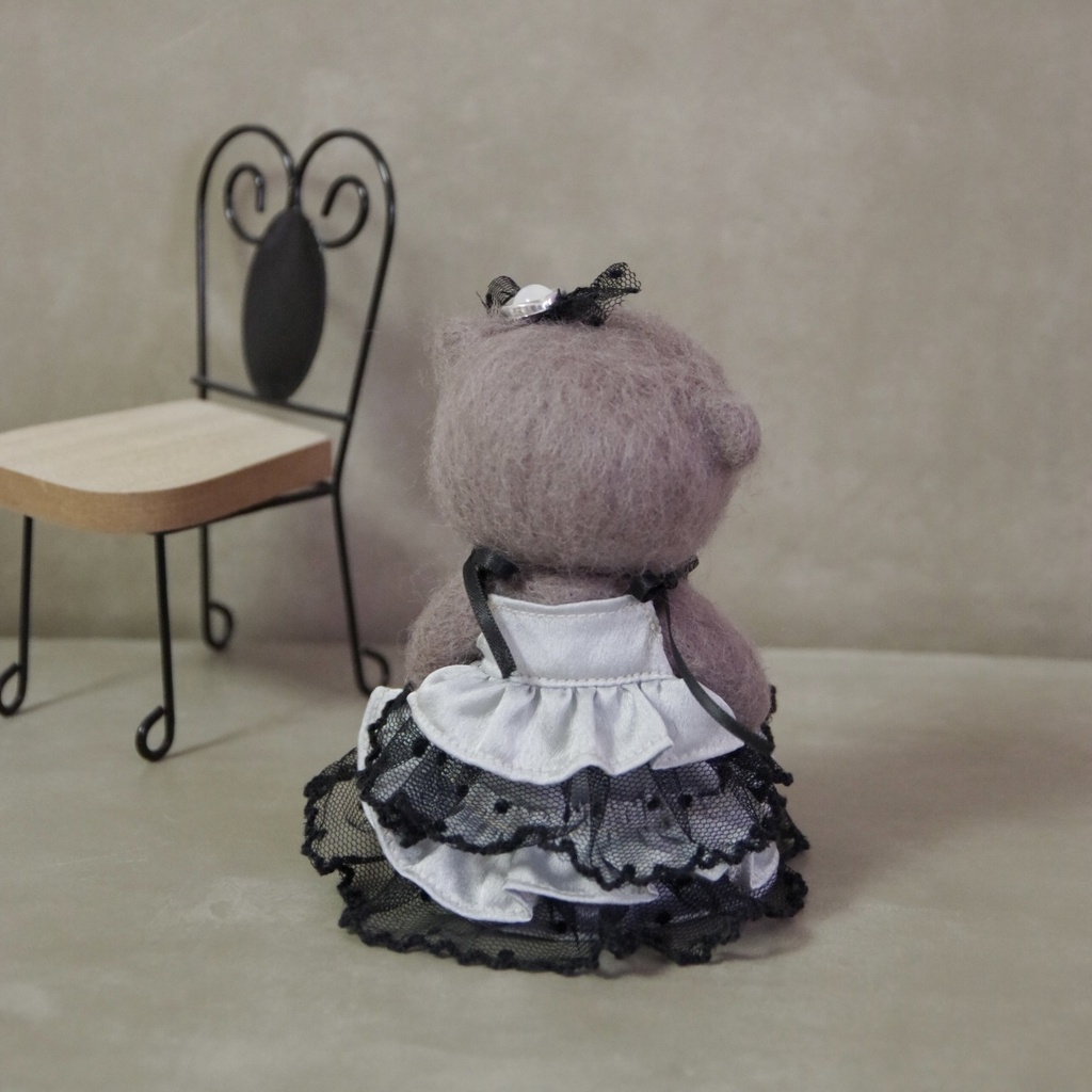 Charcoal bareの『クロエ』
