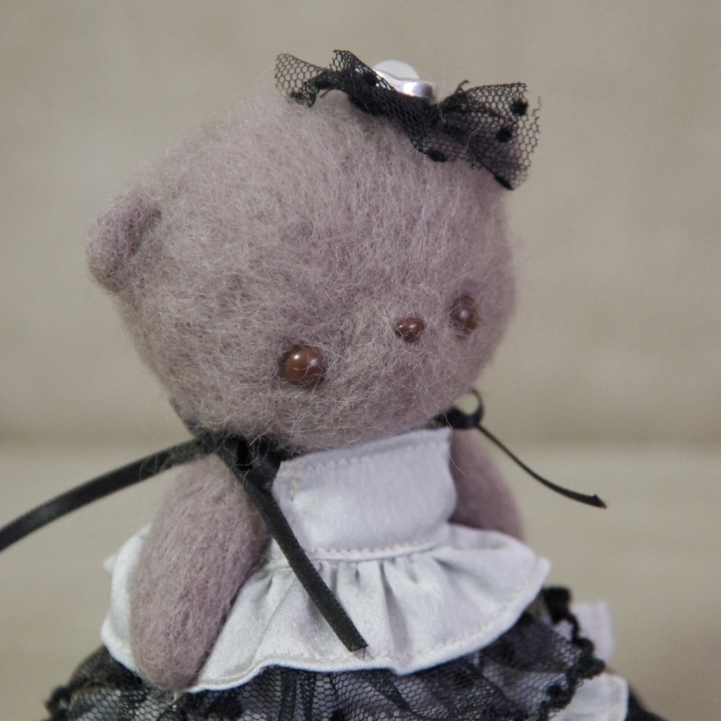 Charcoal bareの『クロエ』