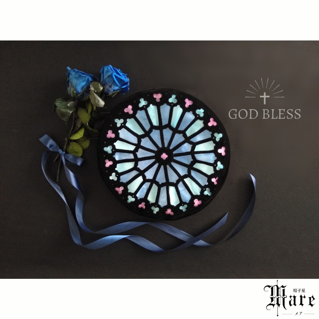 ステンドグラスモチーフベレー帽「GOD BLESS」