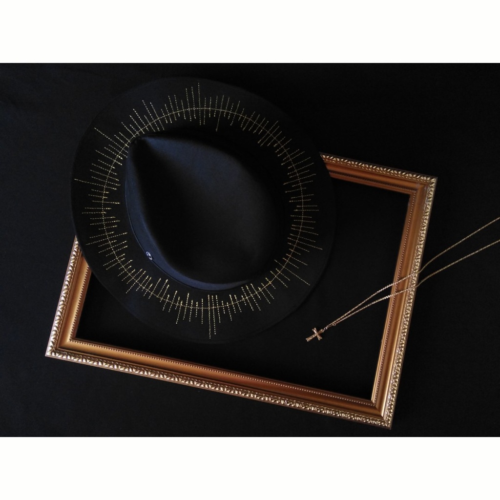 光背モチーフ中折れハット「CALLING」