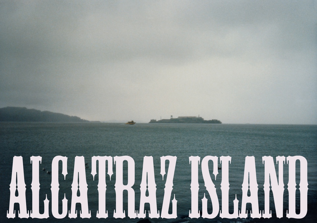 アルカトラズ島パーカー2