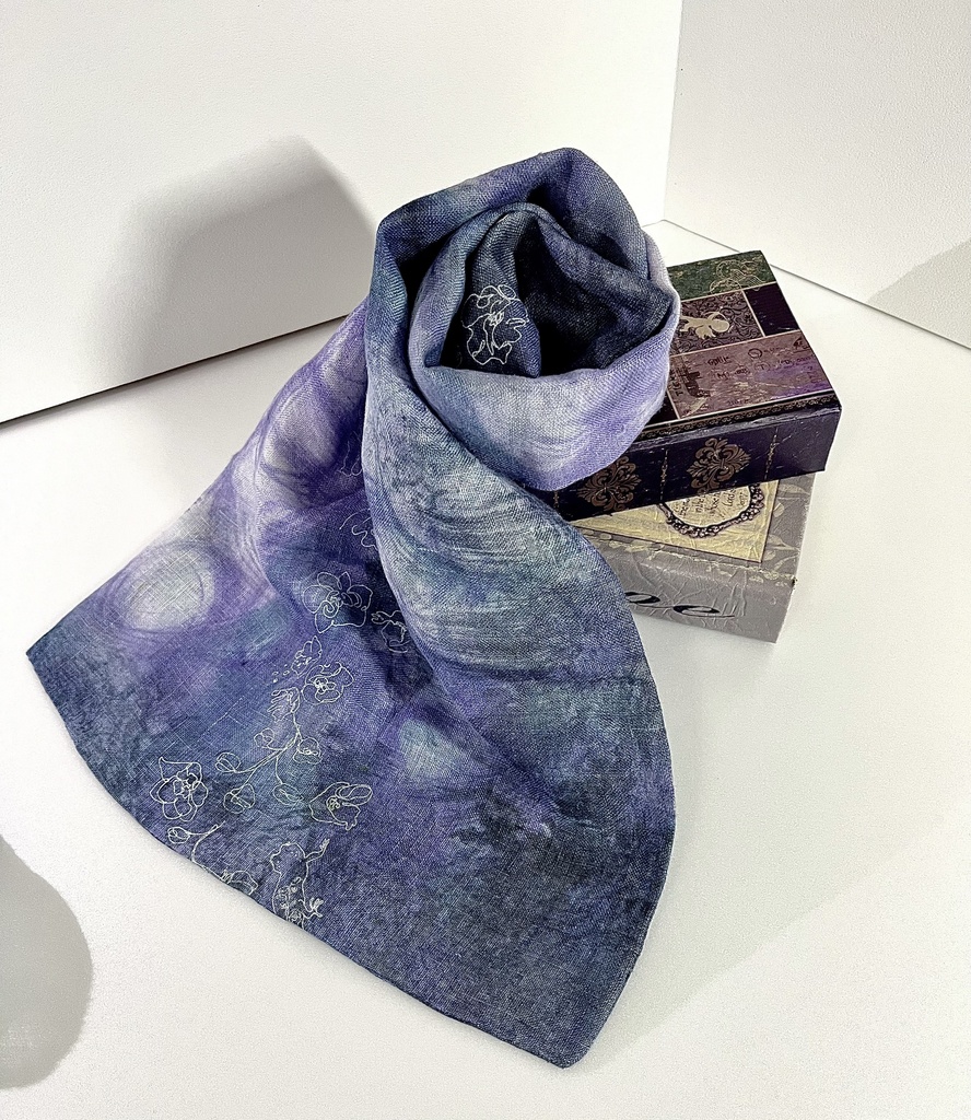 デルフィニウムイモリのUVカットスカーフ