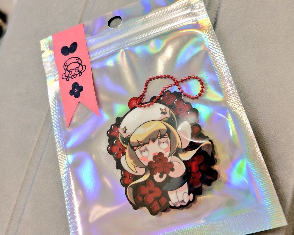 春司と透けるアクキー