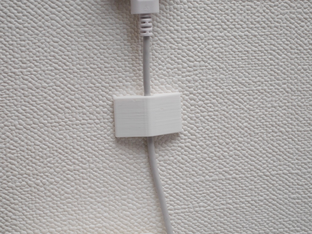 ATOMS3用壁付けホルダー