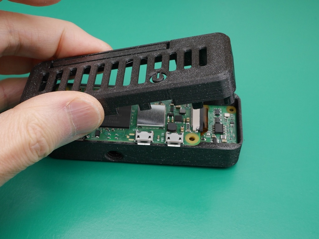 Pi公式カメラV3用 超小型PiZeroケース