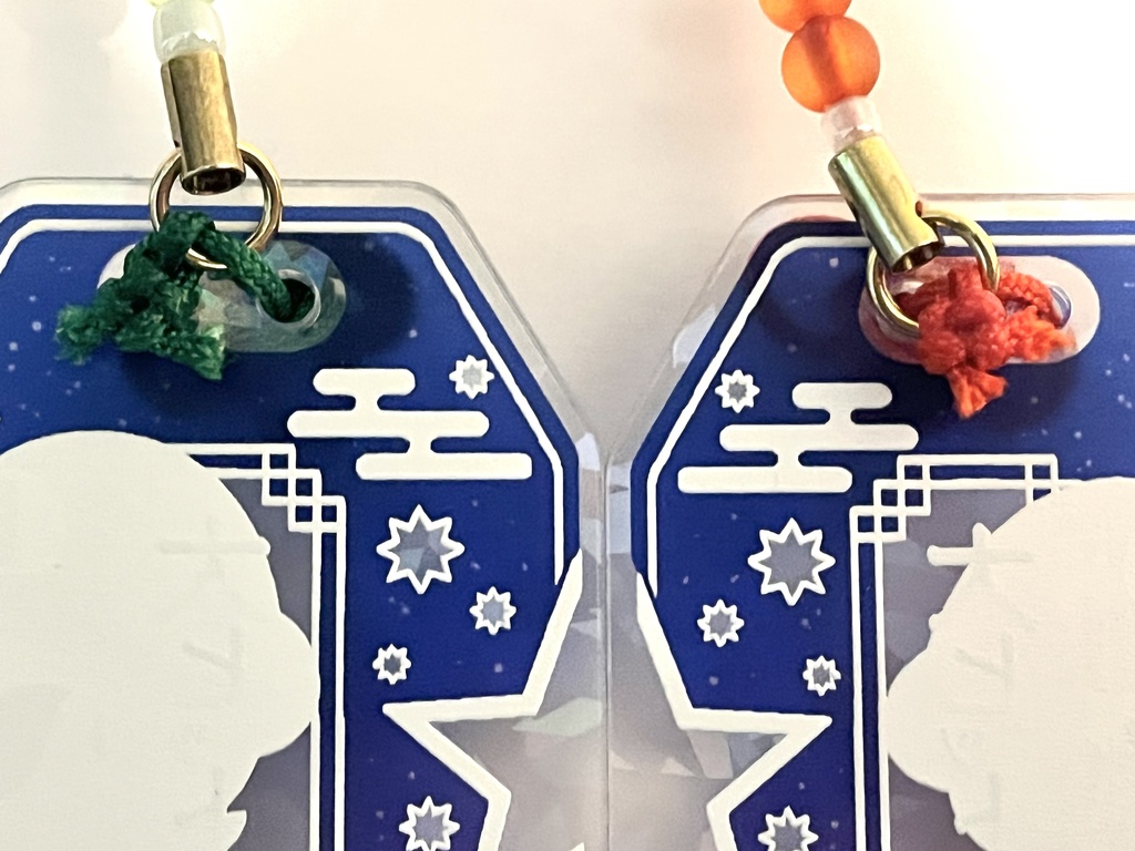 映画新作大ヒット祈願!お守りアクキー