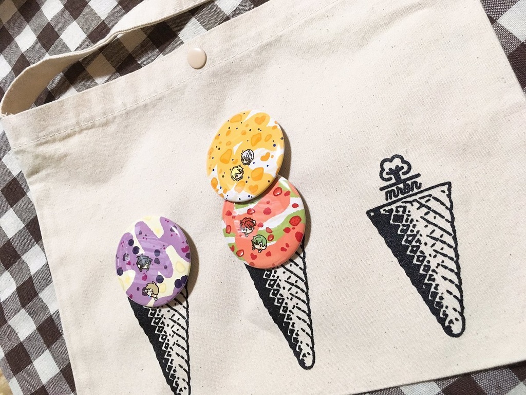 アイス缶バッジ