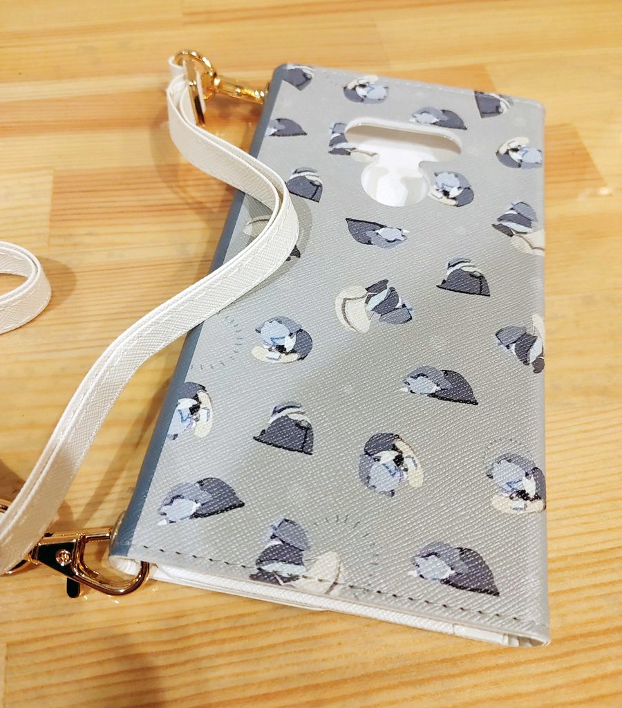 グェイラの三つ折りスマホケース【キャプション必読】