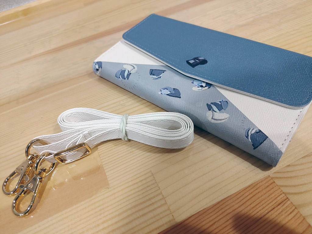 グェイラの三つ折りスマホケース【キャプション必読】