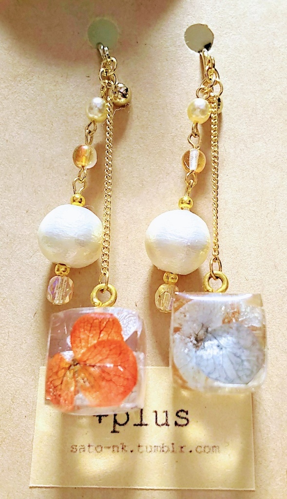 紫陽花　ピアスorイヤリング　purple+white/gray+red