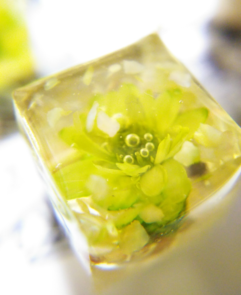 花 ピアス:イヤリング green+white/orange+white/bluegreen+white