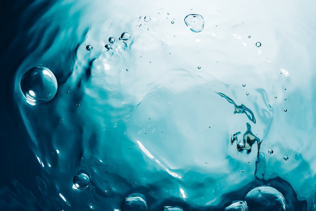 水面テクスチャ素材｜気泡と波紋の水面写真
