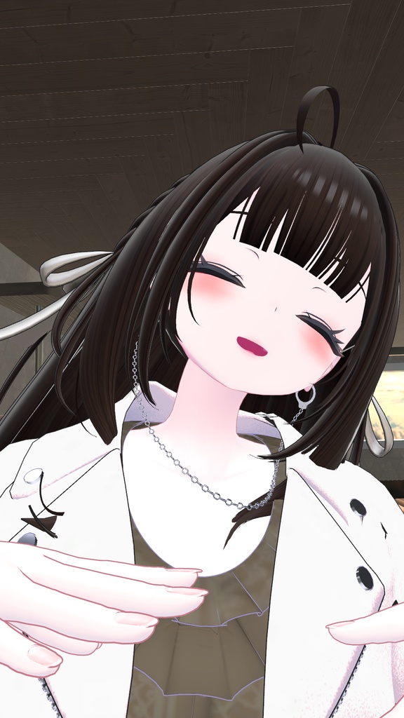 耳から耳に手錠をかける手錠ピアス