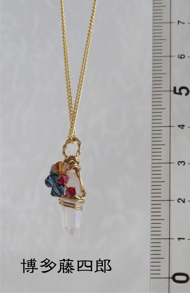 水晶ポイントのネックレス 短刀・脇差・打ち刀