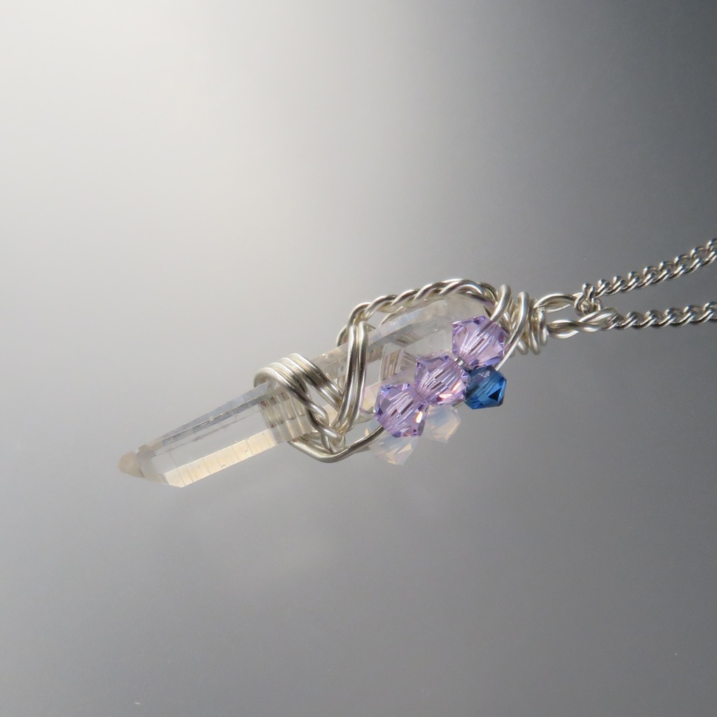 水晶ポイントのネックレス 短刀・脇差・打ち刀