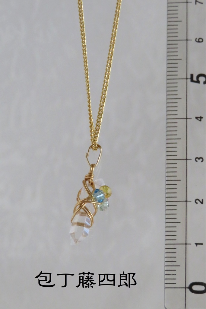 水晶ポイントのネックレス 短刀・脇差・打ち刀