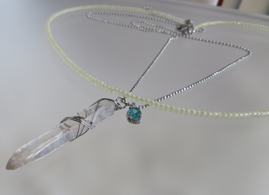 水晶ポイント+天然石 ネックレス