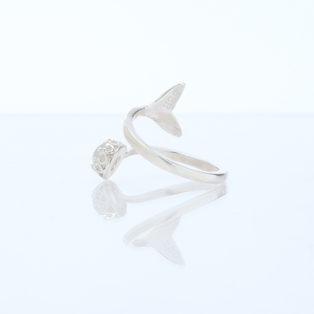 ムーンストーンとマーメイドテイルのリング