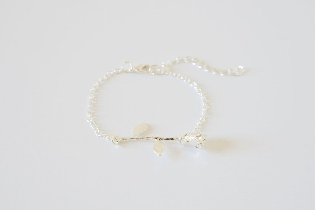 一輪の薔薇ブレスレット