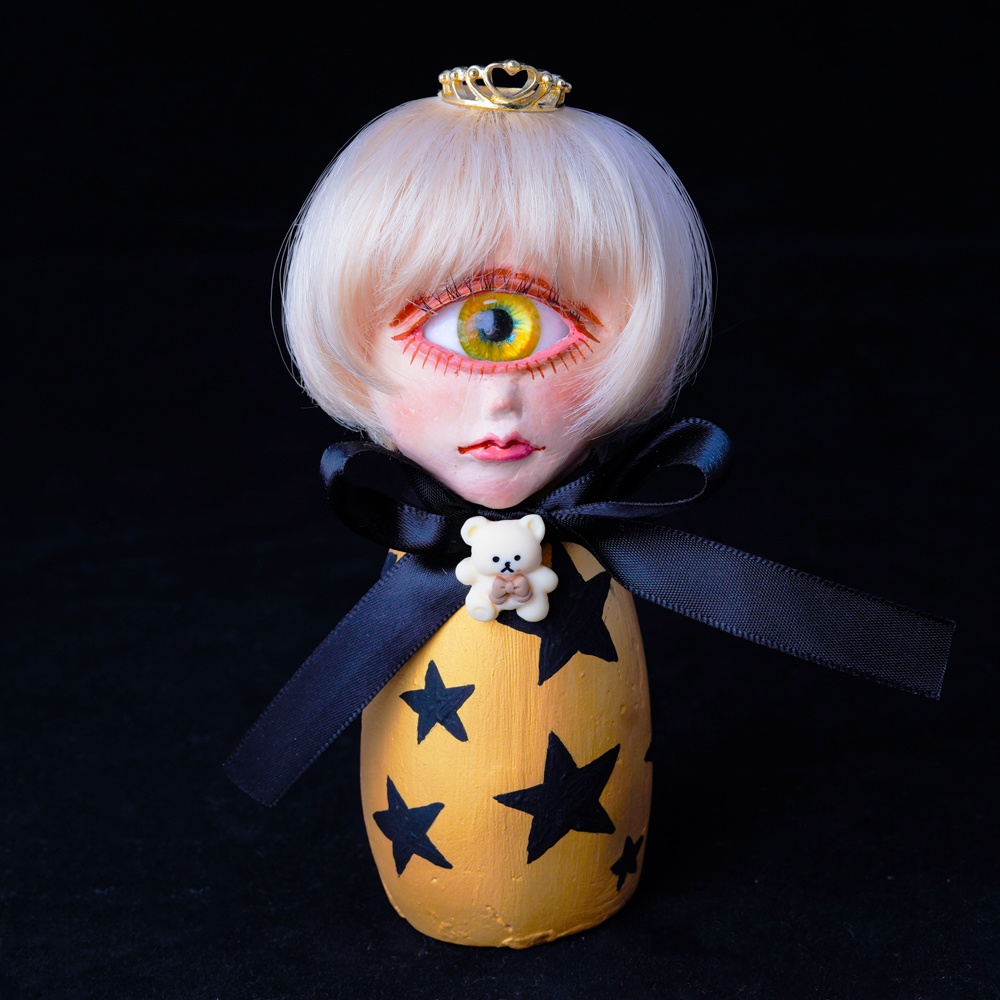 単眼こけし（ゴールド×ブラック）