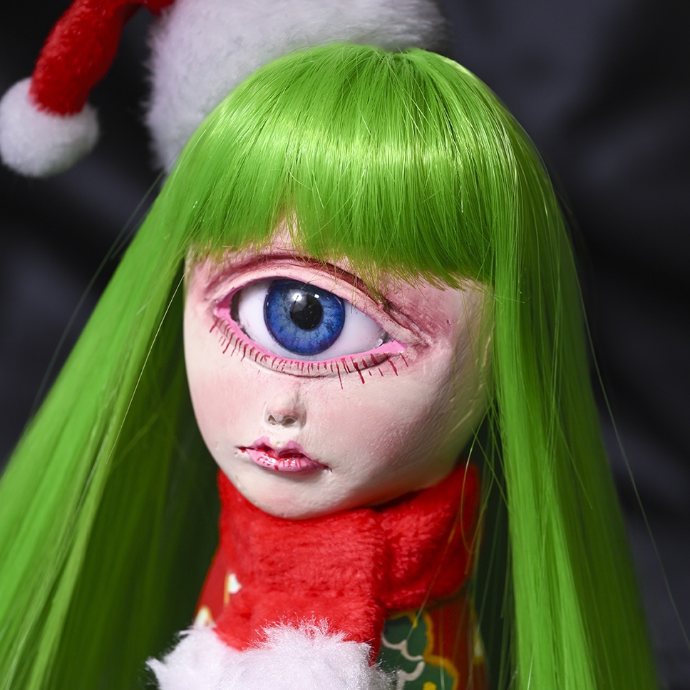 単眼こけし（クリスマス・ソリ付）