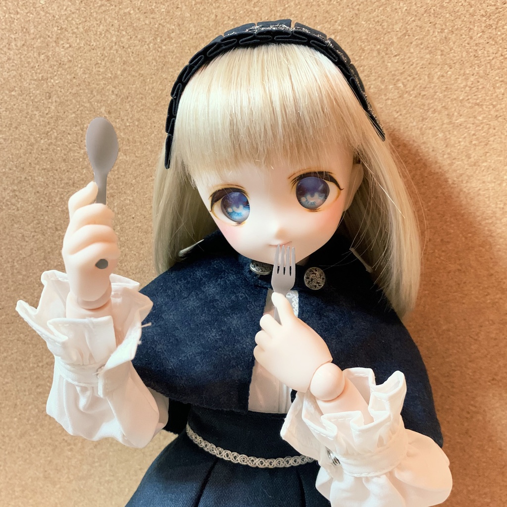 No_SW43　くいしんぼうハンド　セミホワイト