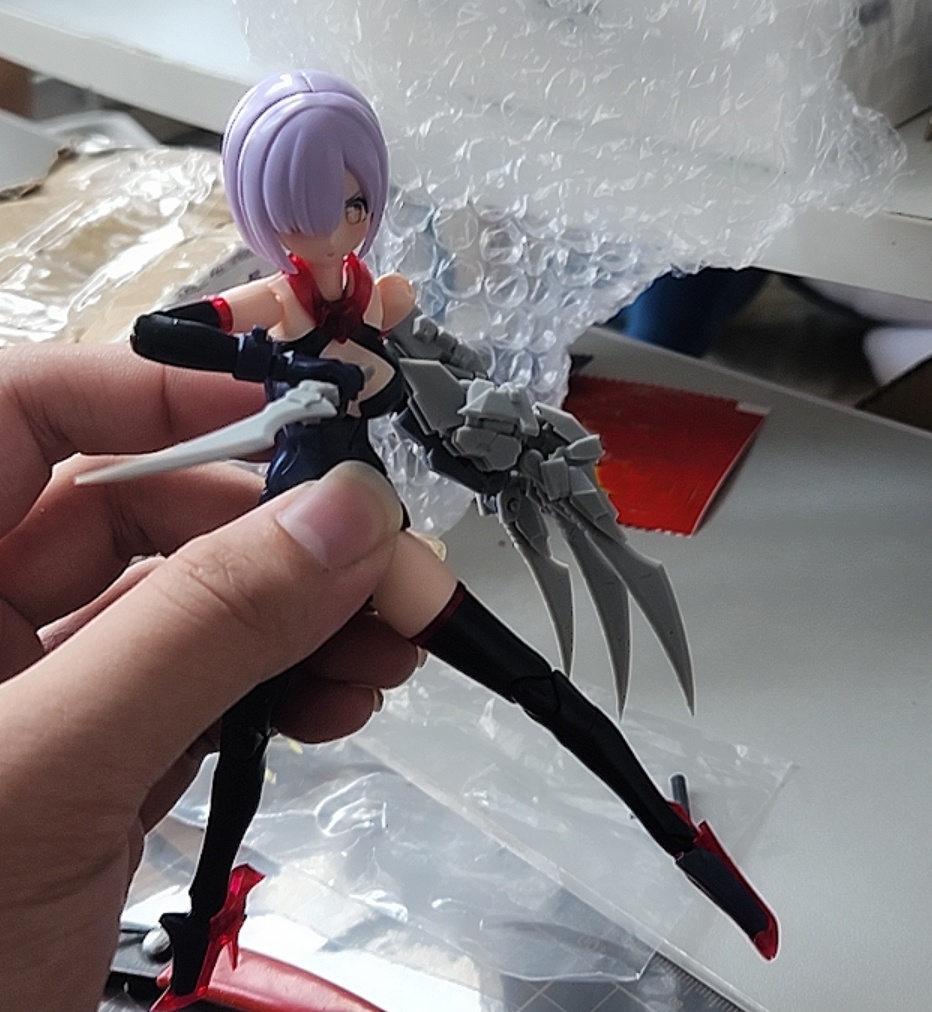 「R.Z.」メカニカル 狼爪・メガミデバイス