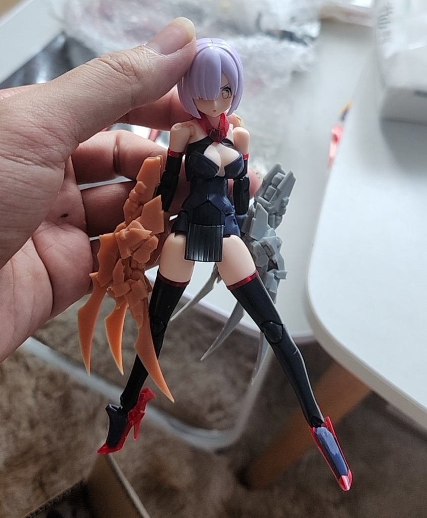 「R.Z.」メカニカル 狼爪・メガミデバイス