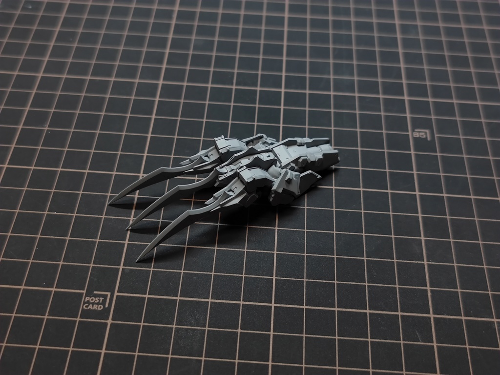 「R.Z.」メカニカル 狼爪・メガミデバイス