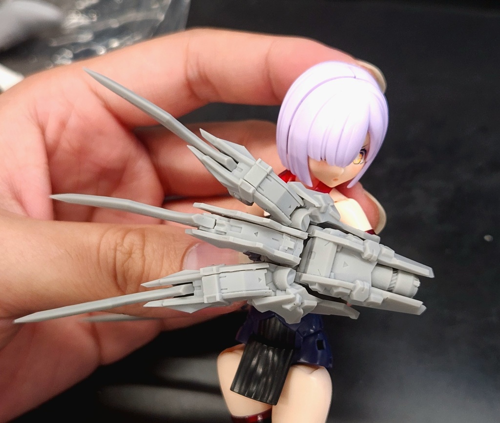 「R.Z.」メカニカル 狼爪・メガミデバイス