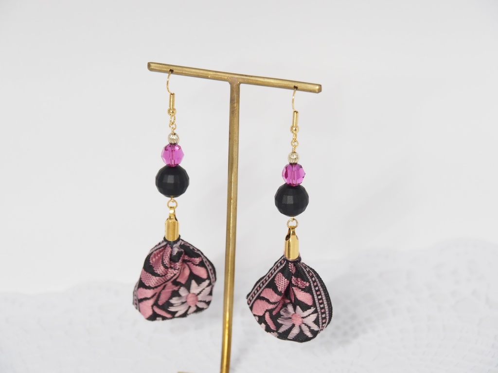 お竜さんイメージイヤリング・ピアス