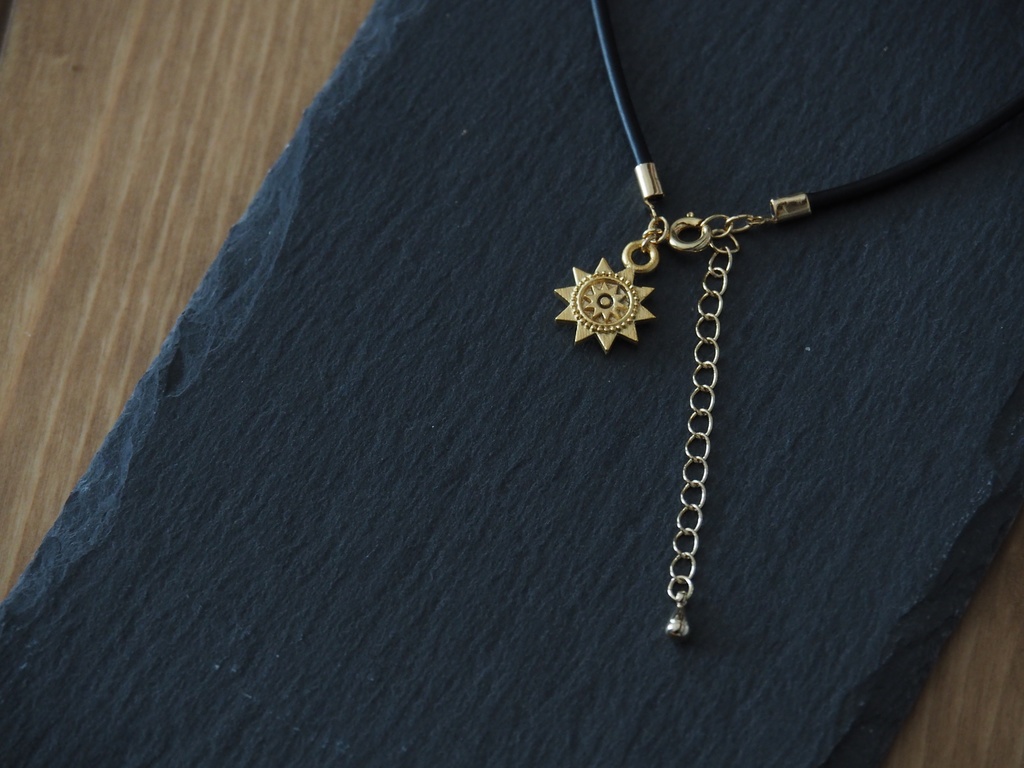 カルナイメージネックレス