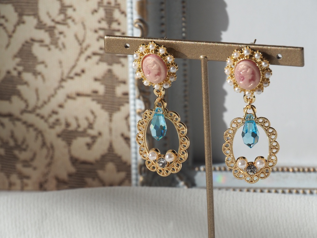 マリー・アントワネットイメージピアス