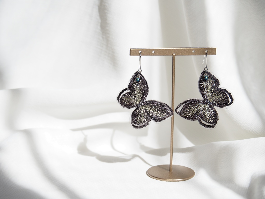 新宿のアーチャーイメージイヤリング・ピアス