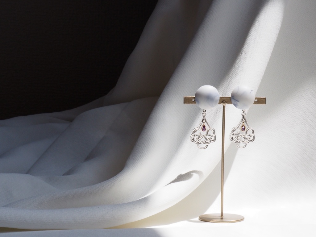 アルジュナイメージイヤリング・ピアス