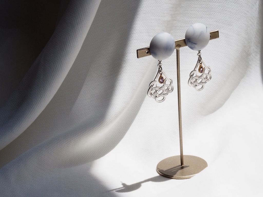 アルジュナイメージイヤリング・ピアス