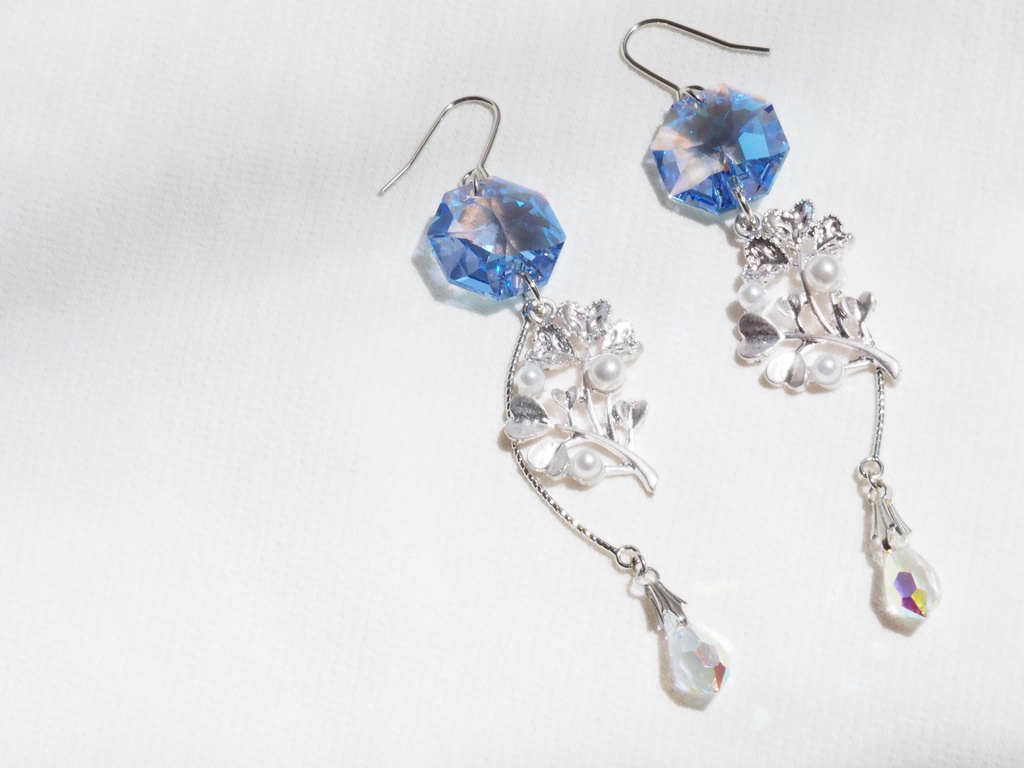 ブリュンヒルデ（水着）イメージイヤリング・ピアス