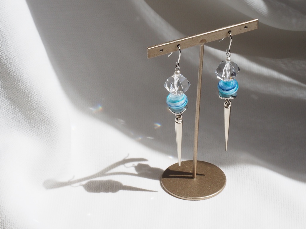 メルトリリスイメージイヤリング・ピアス