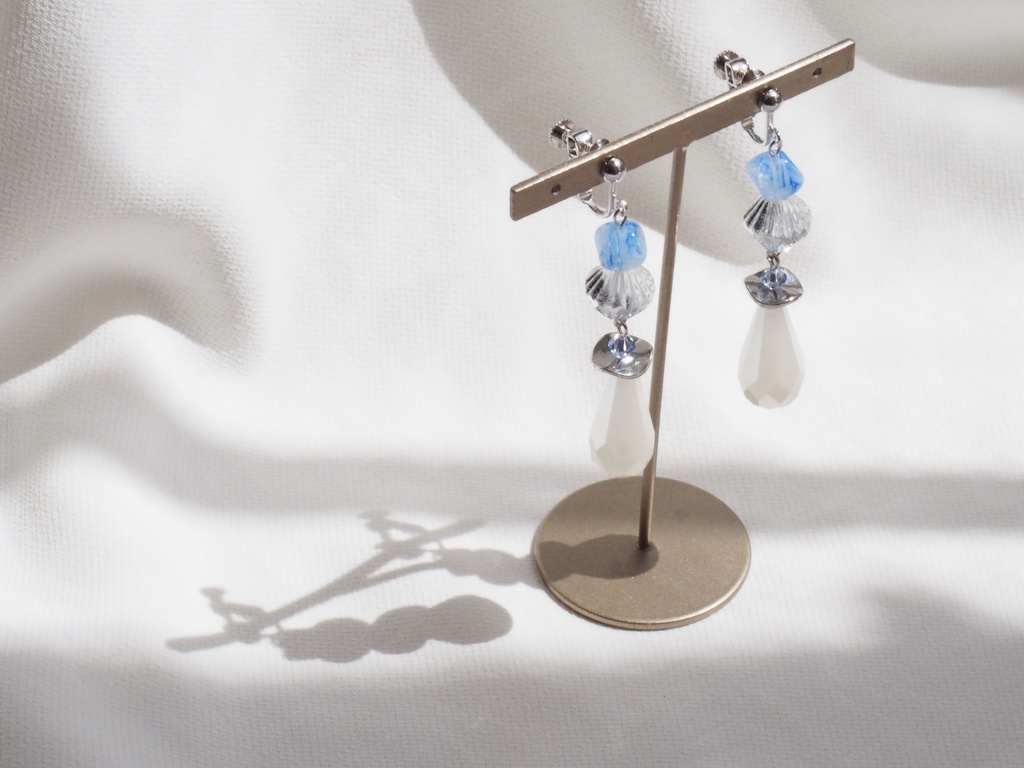 メルトリリスイメージイヤリング・ピアス