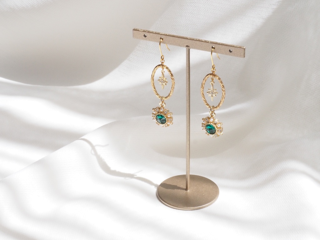 Vintage イヤリング・ピアス -Emerald-