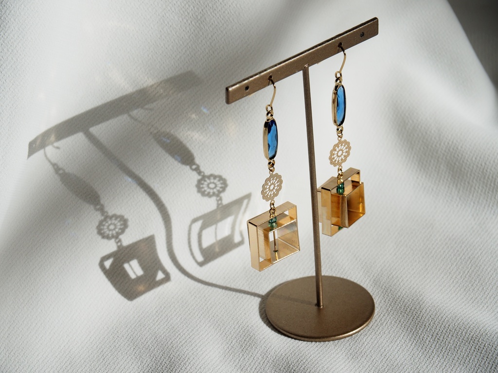 アンデルセンイメージイヤリング・ピアス